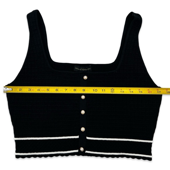 HOUSE OF HARLOW 1960 - Cropped Black Square Neck Top - Picture 6 of 8